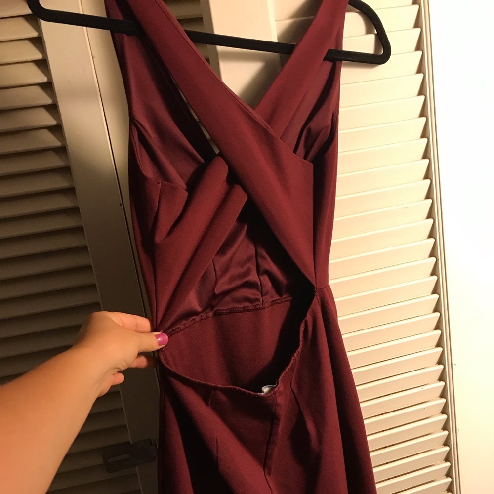 Wine colored low back dress 👗